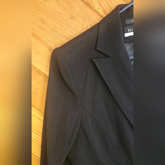 Nine & Company Basics Black Stretch 8 Petite Women's Button Front Blazer - Picture 4 of 13